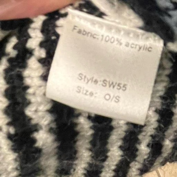 Elan Monochrome Cowl Neck Sweater - Picture 4 of 6